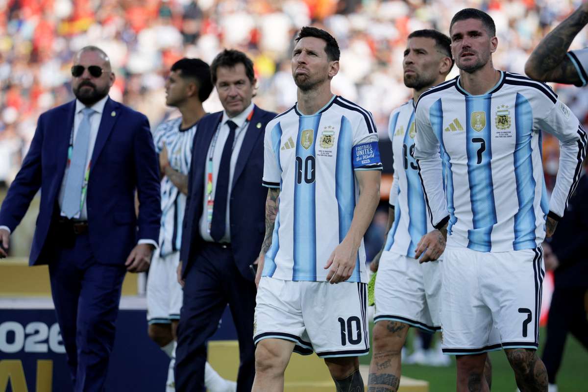 FIFA正式调查阿根廷足协及其球员:福克兰群岛横幅与决赛冲突事件