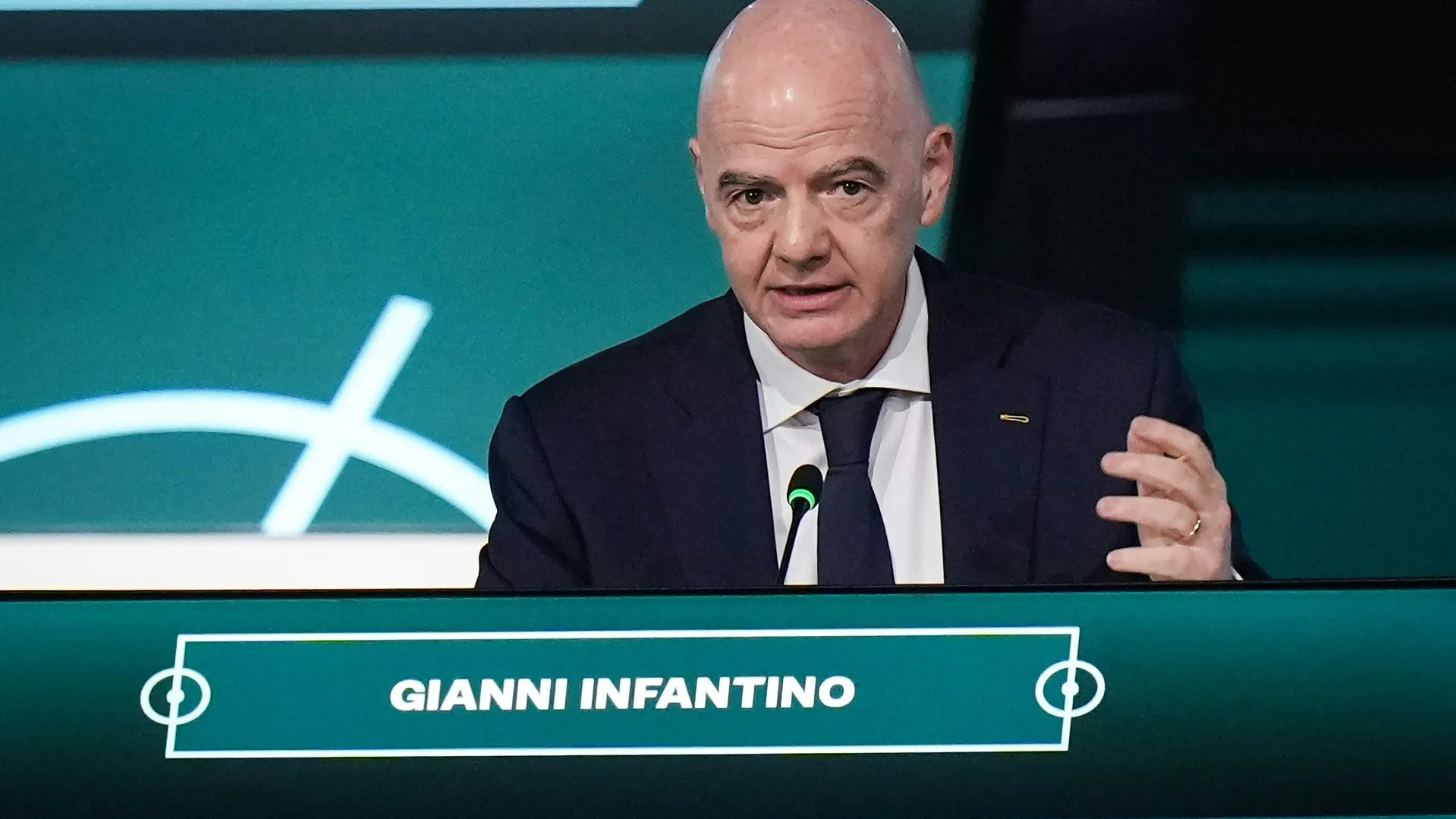 FIFA内部动荡升级：员工公开呼吁因凡蒂诺下台，2026世界杯光环难掩管理危机