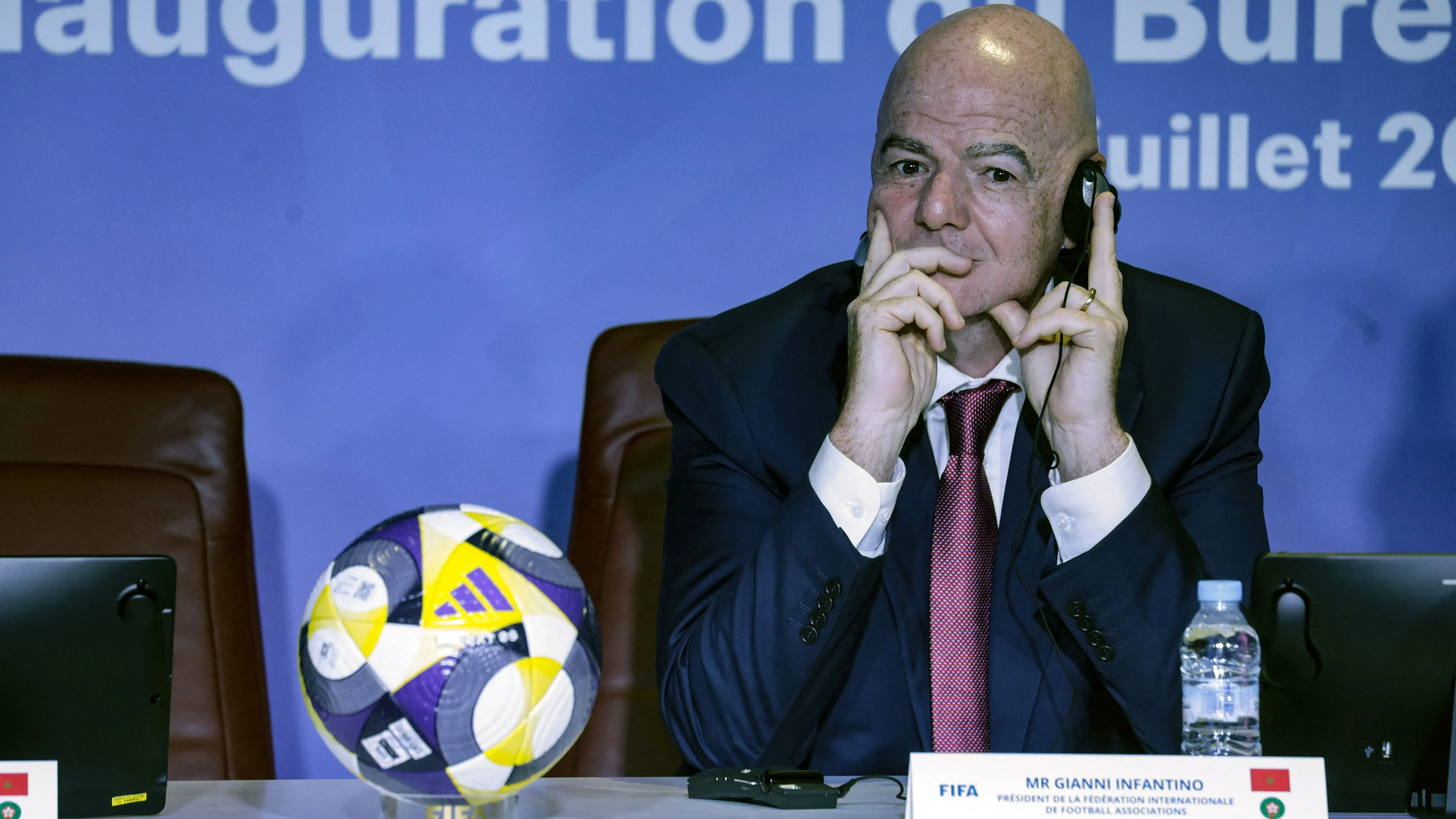 压力升级:因凡蒂诺紧急召集会议,FIFA主席面临最危险时刻