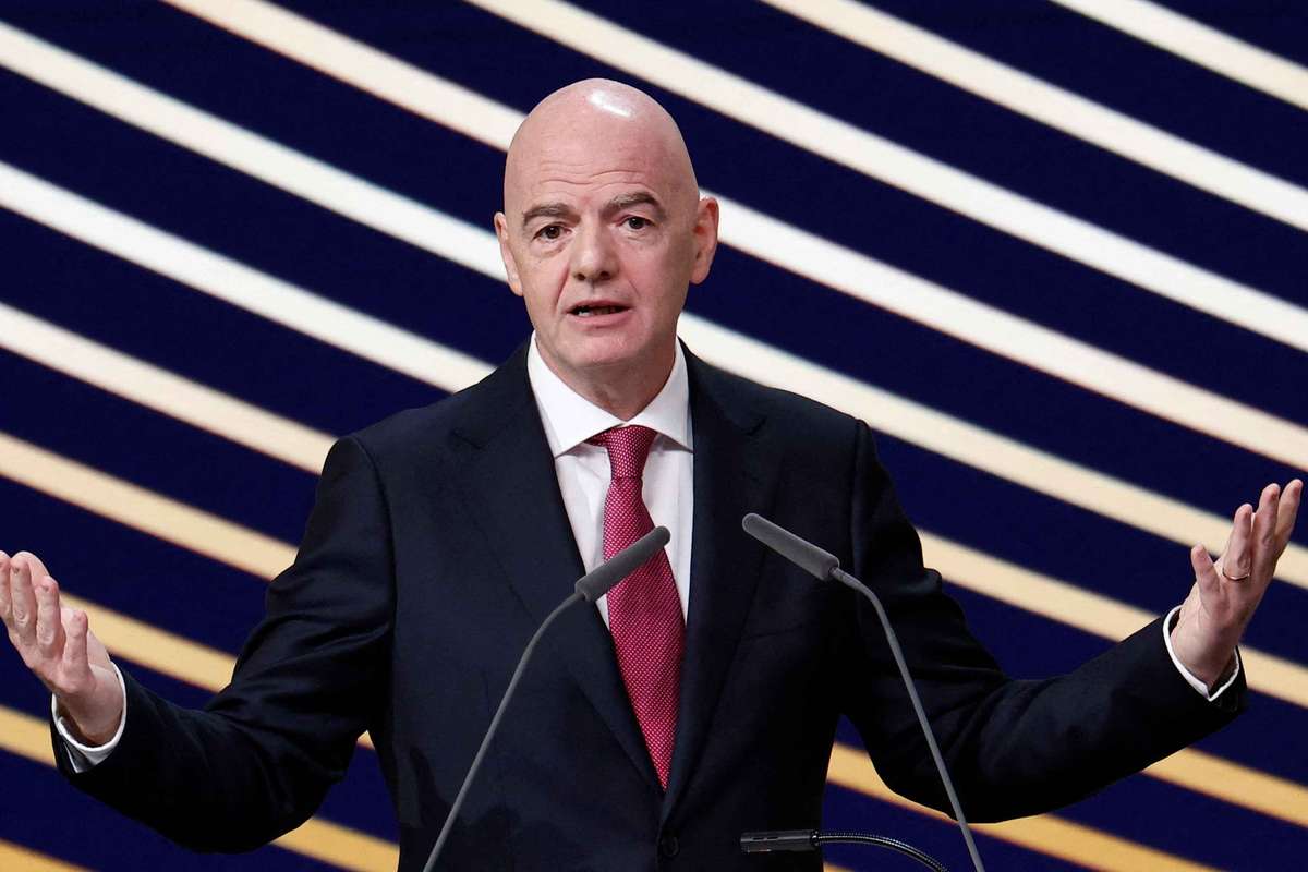 卡拉格揭秘:拒绝温格与FIFA游说,坚决反对世界杯改为两年一届