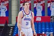 难阻失利！大卫·詹姆斯13中7拿到20分9板 罚球6中5