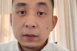 解说：阿门那球就是犯规 火箭最后摆4投手却让申京投是赌命选择