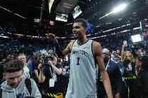 NBA杯决赛战尼克斯！文班：是否先发会由我和教练组共同商议决定