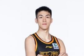 国产顶级后卫！庞峥麟14中10砍34分6板4助 罚球13中11
