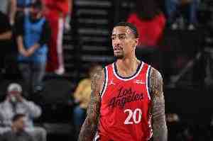 外线开炮！大洛&科林斯相继三分穿针 快船8-0追到2分打停开拓者