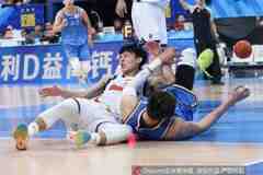 记者：徐杰骨头和韧带没事 只是硬伤 应该问题不是很大