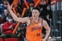 准且全能！李弘权5记三分拿下18分8板4助1帽