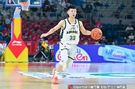 带队扩大比分！王岚嵚第三节6中4单节得到9分 第三节前4投全中