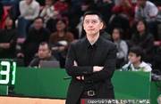 杨鸣：赵继伟今天肯定还打不了 具体何时出场还要看队医评估