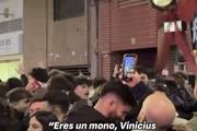 种族歧视！阿尔瓦塞特球迷唱歌辱骂维尼修斯：你是猴子