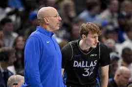 哀兵必胜？独行侠伤缺两员大将 第三节32-25追回掘金7分