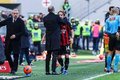 米兰1-0莱切幕后：阿莱格里频繁与替补席的莫德里奇讨论场上局势