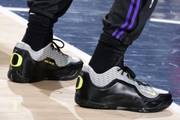 这配色没见过！詹姆斯今日上脚LeBron 23 碳纤维俄勒冈PE