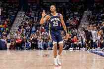 尽管出手就是！墨菲22中7&三分11中3得到17分 最后13-0中贡献5分
