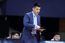 CBA本赛季已有7队更换了主教练：杨鸣、刘炜、丁伟、韩硕等在列
