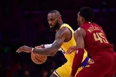 NBA彩经:湖人终结骑士连胜 爵士力拼勇士 马刺击落火箭