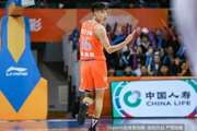 杨曦皓目前41帽21记三分！联盟包括外援在内唯一40帽20三分球员