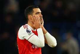 DO：梅里诺疑似脚部骨折预计长期伤缺，枪手正物色潜在的租借球员