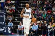 Stein：雄鹿有意拉塞尔但希望他放弃下赛季球员选项 后者明确拒绝