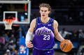 主攻手！马尔卡宁27分钟出手21次命中12球 空砍27分7篮板