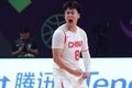 解说:从日本队的阵容来看 中国男篮的后卫线是明显占优势的