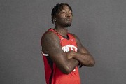 媒体人:电风扇绝对不能再用了 哥们一上场就带崩三路