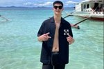 朱松玮晒游玩视频：海边的风能带走烦恼 网友：八块腹肌去哪里了