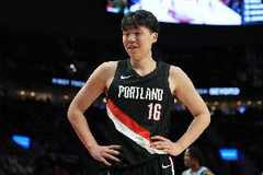 NBA中国官网:最近杨瀚森有一项不成文义务 做伤员回归前的陪练