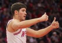 谢泼德：NBA和大学不同花了点时间去适应 现在节奏真的慢下来了