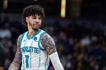 难挽败局！拉梅洛·鲍尔19中9拿下全队最高22分外加7板6助