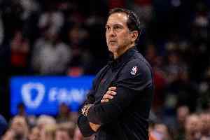 Skip：斯波为阿德巴约鼓掌时心不在焉 他知道这是NBA的耻辱