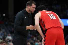 拓媒:斯普利特大概率要走 克罗宁也悬 选来杨瀚森却打不了就不妥