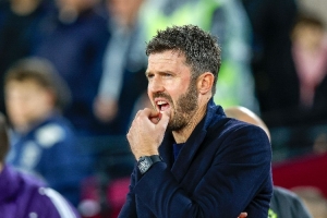 曼晚:卡里克转正几无悬念;曼联不会再让任何主教练掌控球员转会