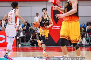 媒体人:CBA后场凋零庞峥麟压群星 王浩然郭昊文落选有被分票之嫌
