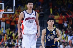 媒体人:徐昕上赛季在广东仅首发3场 他证明了请求交易是正确抉择