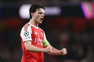 电讯报:赖斯后撤打出统治级表现;马德里双雄都难以招架他的强悍